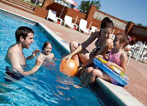 Essex holiday park with swimming pool